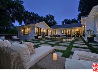 11902 Laurel Hills Rd, Studio City, CA 91604