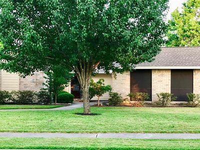 1016 W Castlewood Ave, Friendswood, TX, 77546