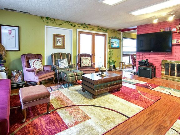 3rd image of 16209 Northup Way
