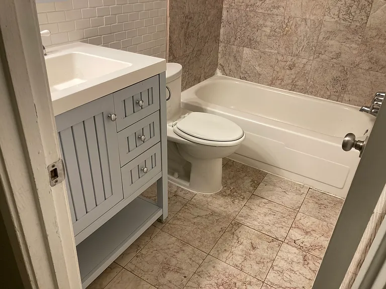 100 Duvall Ln — Photo 7