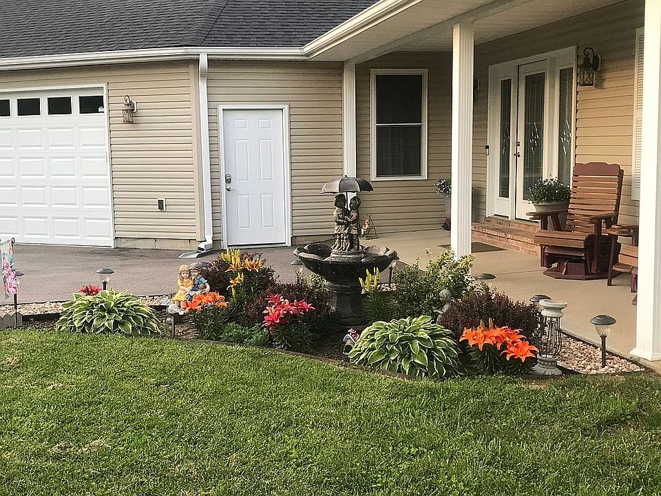 1st image of 1102 Morris Dr