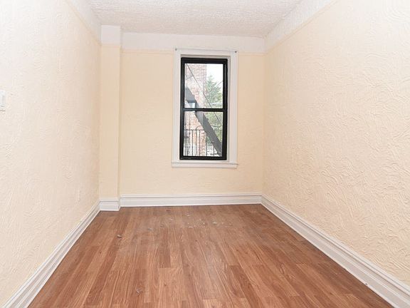 4th image of 3246 Kingsbridge Ave APT 2