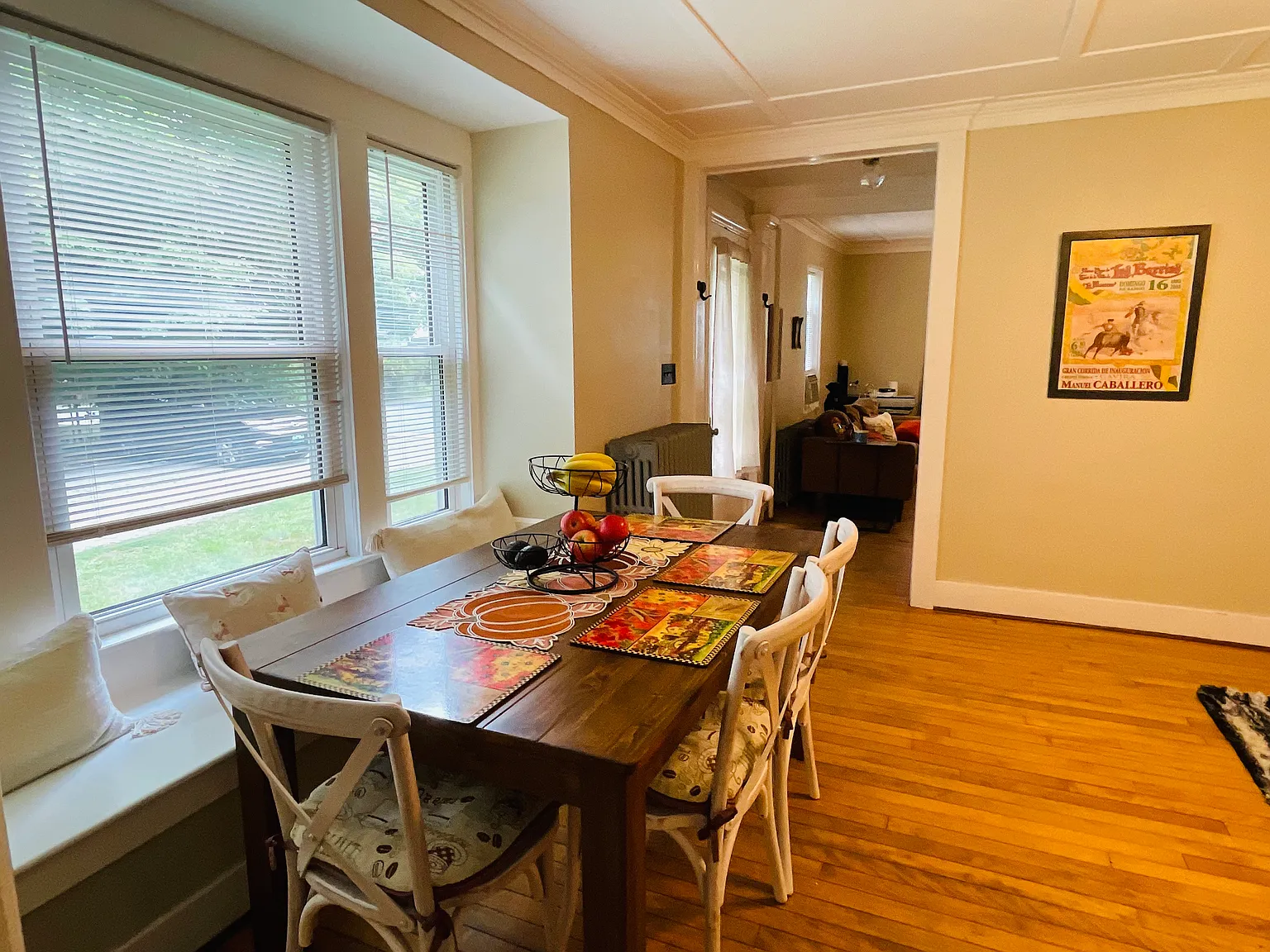 3 bed, 1100 sqft, $1,950 — Photo 2