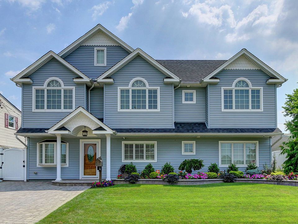 1st image of 27 Ball Park Ln