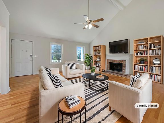 3rd image of 2730 Douglas Ln