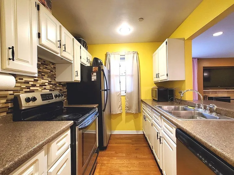 1353 Cunat Ct #2B — Photo 10