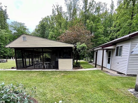 2nd image of 3443 Elm Dr