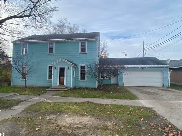 104 Court St, Bellaire, MI 49615