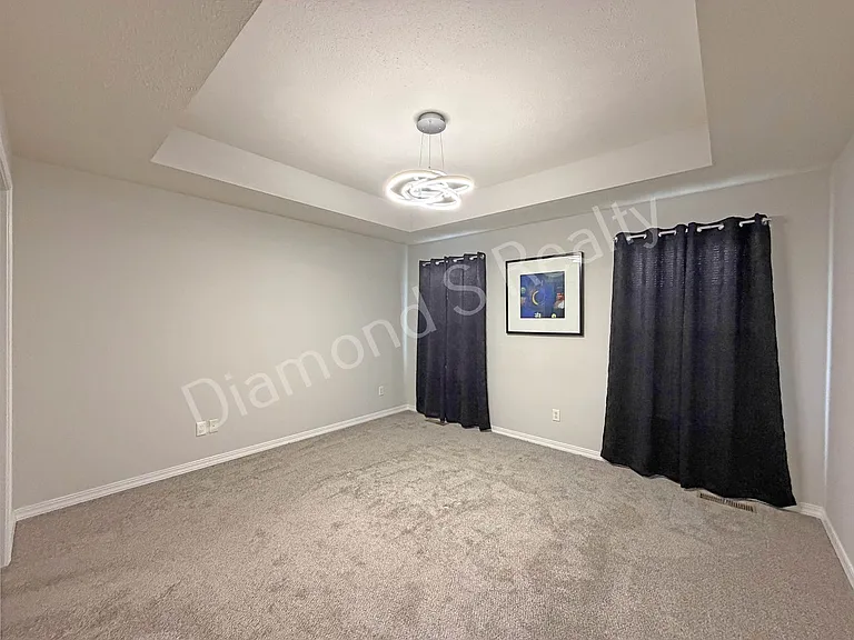 1331 W Sackett St — Photo 12