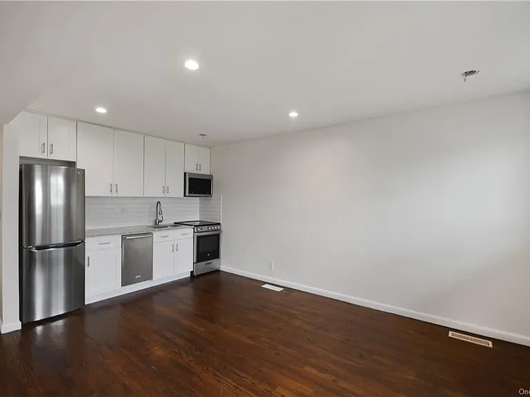 64 Elissa Ln #1 — Photo 2