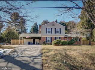 16612 Baederwood Ln, Derwood, MD 20855
