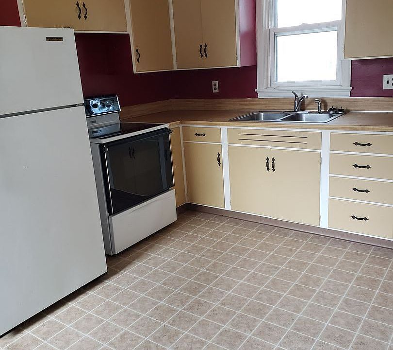 1st image of 202 5th Ave SE #11720033