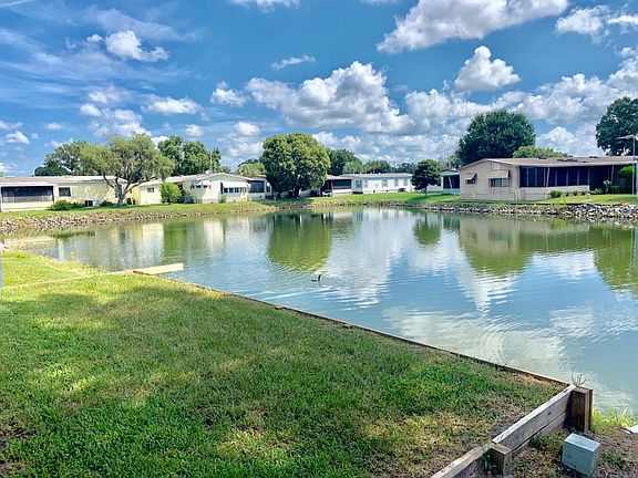3rd image of 502 Lake Cir