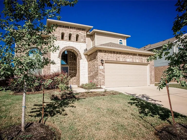 145 Pincea Pl — Photo 1