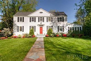 1st image of 25 Fairway Dr