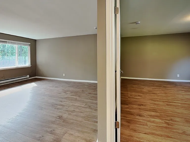102 Summit Ave N #8 — Photo 11