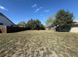 2804 S Walker Dr, Leander, TX 78641