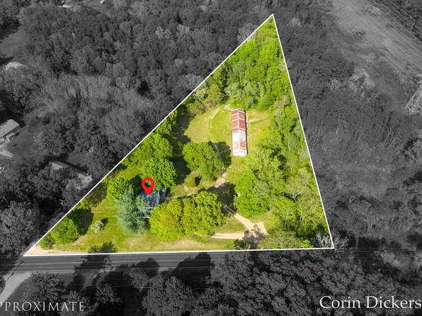 10860 Douglas Ave, Plainwell, MI 49080