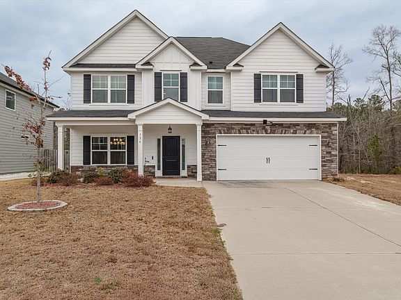 3rd image of 736 Courtland Lane