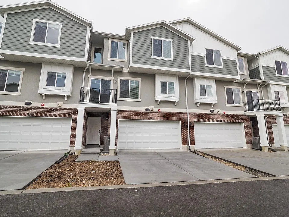 4212 W Coral Pink Ct