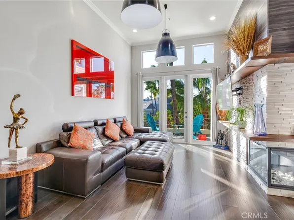 2253 Martin APT 418, Irvine, CA 92612