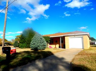 1422 Broadway St, Larned, KS 67550