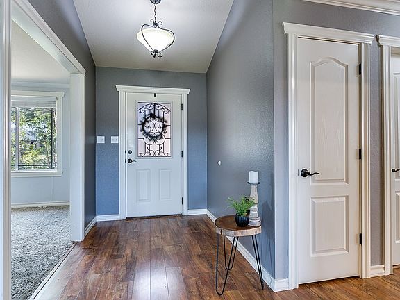 5th image of 4518 Oak Grove Blvd