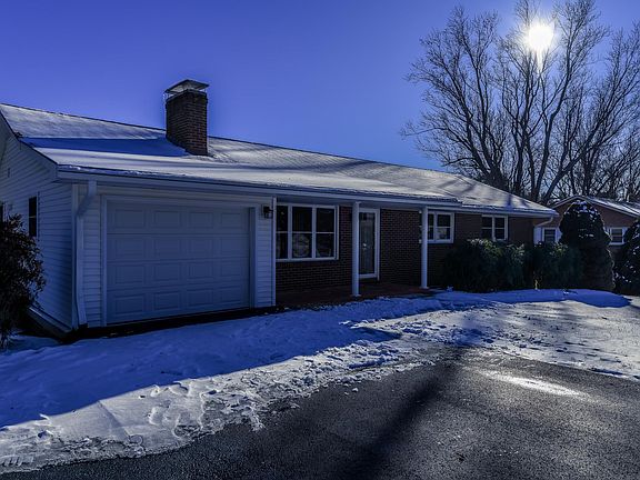 2nd image of 863 Hutcheson Dr