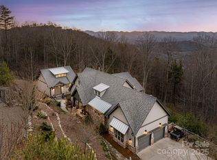 71 Villa Nova Dr, Asheville, NC 28804