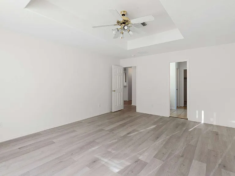 2923 Katybriar Ln — Photo 13