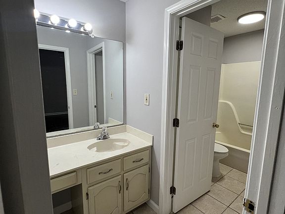 4th image of 9274 Charly Hill Ln