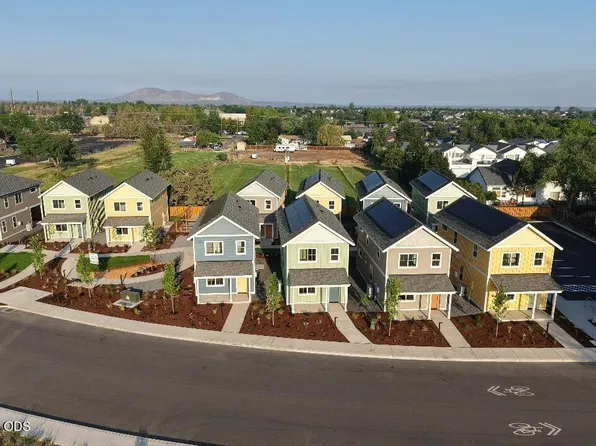 155 NW 17th St #100, Redmond, OR 97756