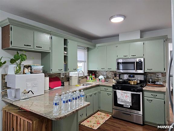 2nd image of 120 Main St