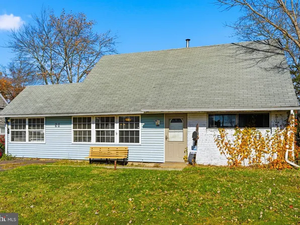 50 Micahill Rd, Levittown, PA 19056