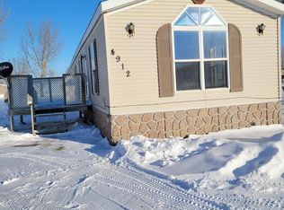 4912 Golden Gate Dr, Grand Forks, ND 58203