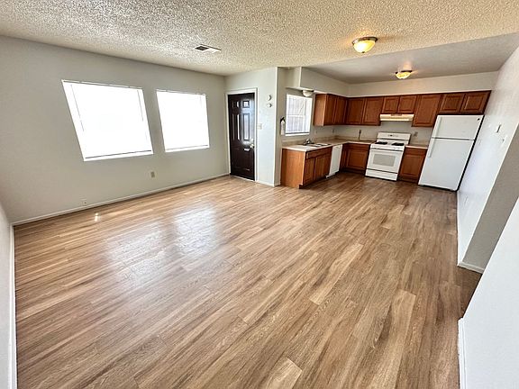 3rd image of 3417 Aztec Rd NE APT D