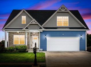 102 Sycamore Hill Dr, Clarksville, TN 37042