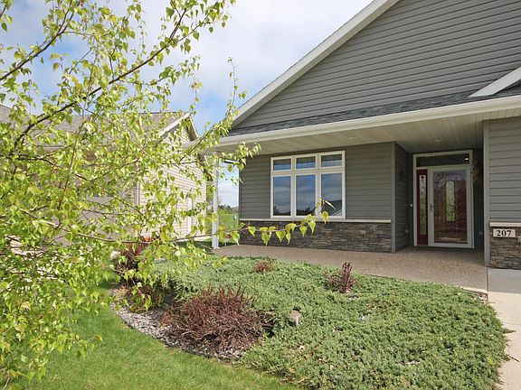 2nd image of 207 Ashley Ln