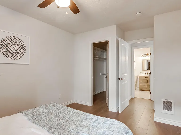 3549 Castle Glen Dr #118 — Photo 26