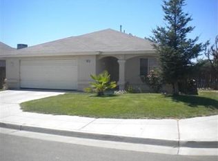 448 Manzana Ct, Madera, CA 93638