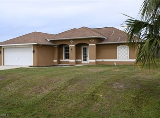 2716 58th St W, Lehigh Acres, FL 33971