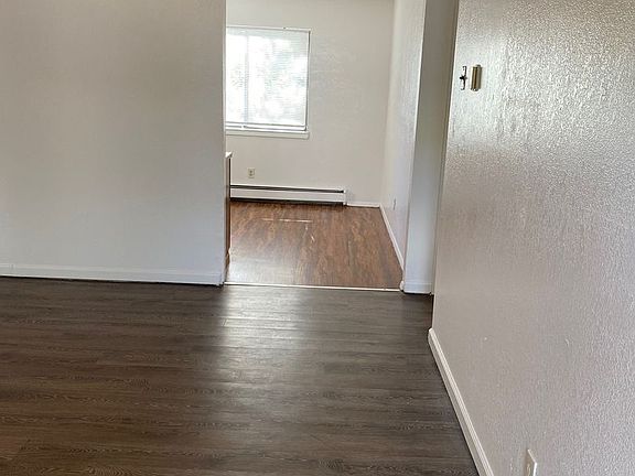 4th image of 920 Iowa Ave APT 1