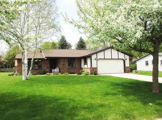 1020 Amberly Trl, Green Bay, WI 54311