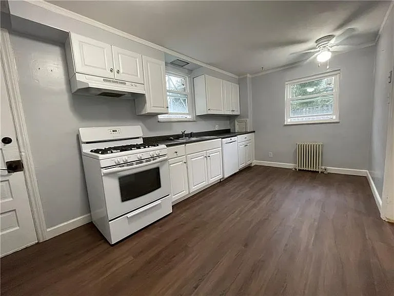 362 Questend Ave — Photo 10