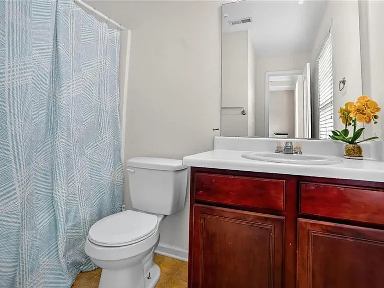 230 Valley Xing — Photo 14