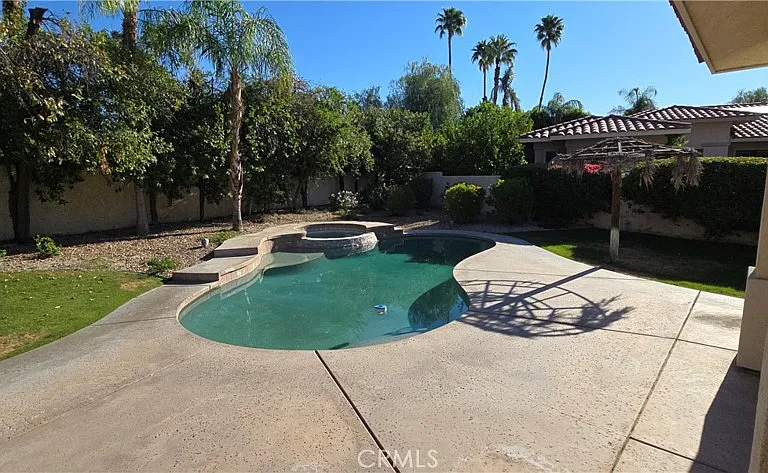 69 San Marino Cir — Photo 49