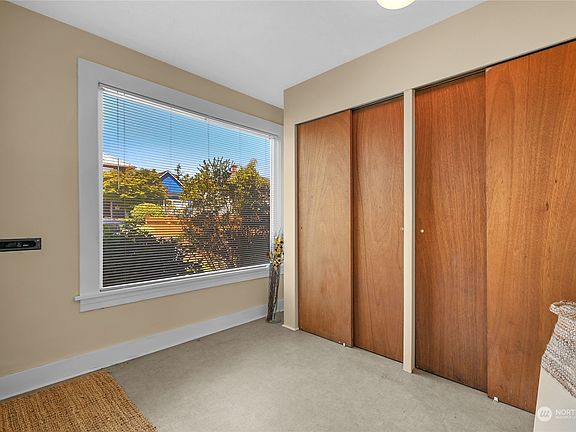 5th image of 2309 Lombard Avenue