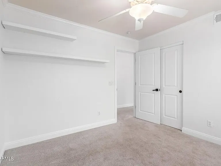 7217 W Crest Ln — Photo 28