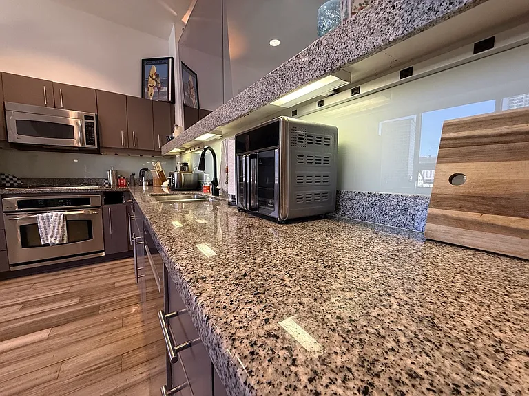 1100 Wilshire Blvd #2010 — Photo 17
