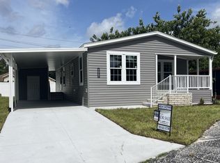 15666 49th St N #1104, Clearwater, FL 33762